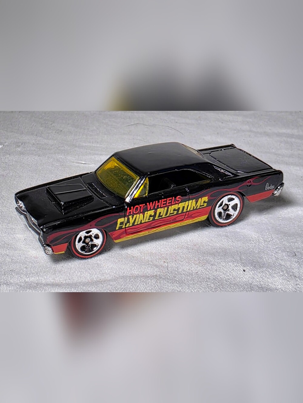 Hot Wheels 1968 Dodge Dart Flying Customs with Redline Tires 1:64 Scale 2003 vtg